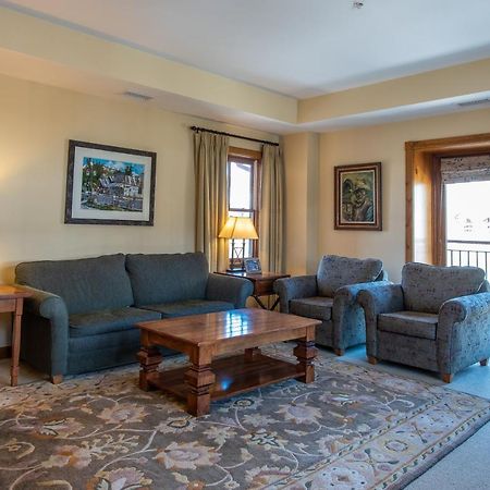 Two Bedroom Condo With Balcony Over Mountaineer Square - Just Steps From The Slopes! Condo クレスティド・ビュート エクステリア 写真